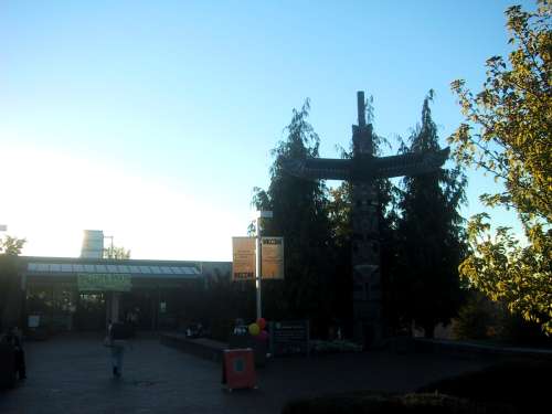 Highline Community College Totem Pole in 2003